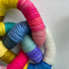 Oeuvre textile originale 'Rainbow knot no.1'