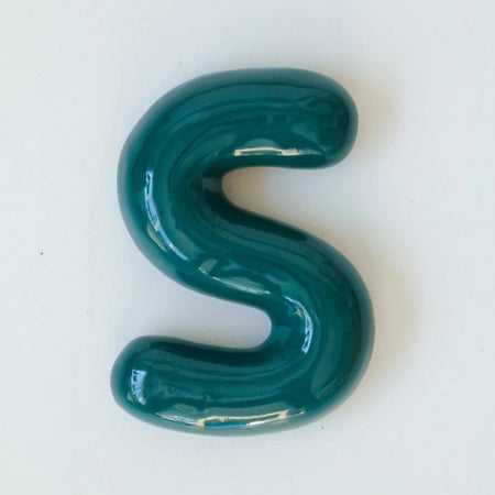 Lettre murale S en céramique [couleurs variées]