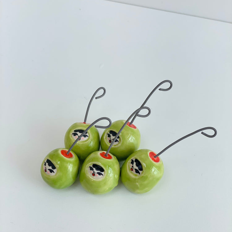 Miniature Martini Olive Munbeibis Figurine