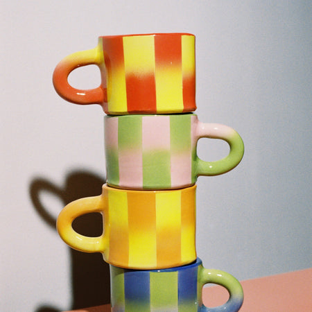 Petite tasse signature Damier [couleurs variées]