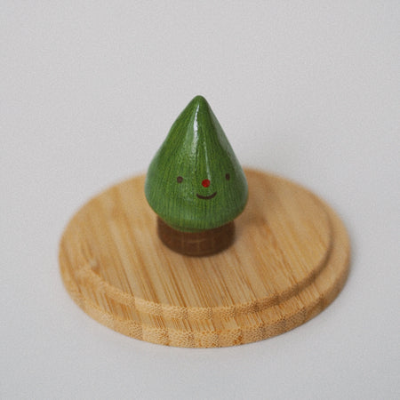 Petite sculpture figurine 'Pine Tree'