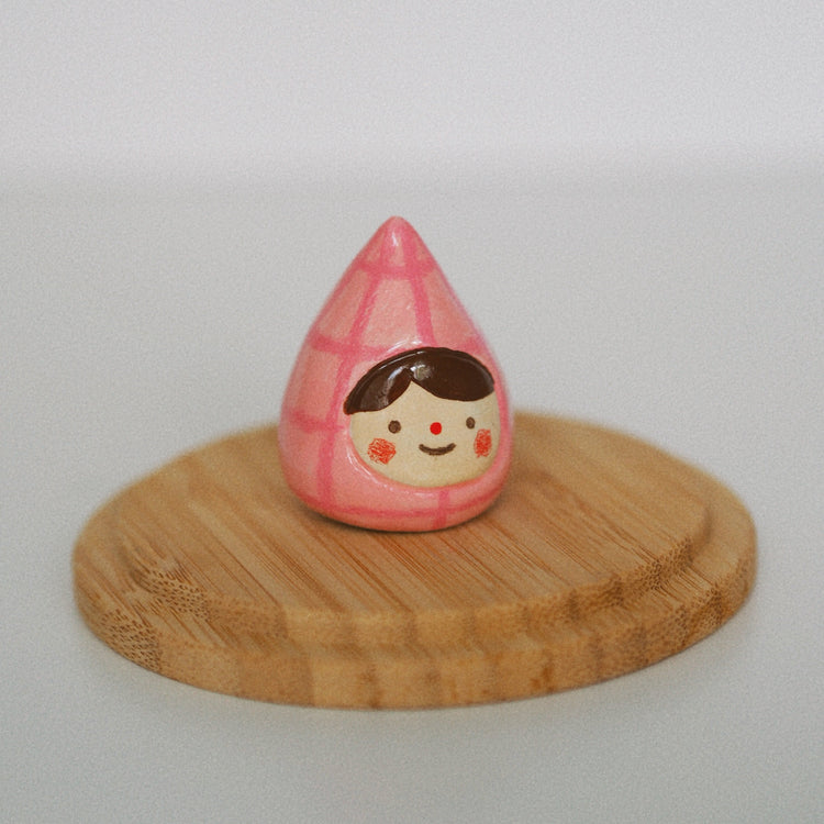 Petite sculpture figurine 'Pink Head'