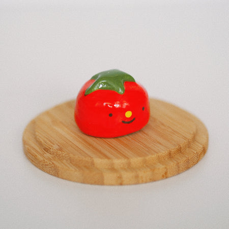 Petite sculpture figurine 'Tomato #1'
