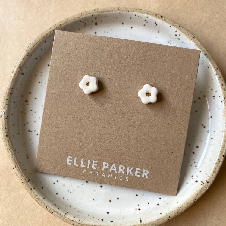 White flower ceramic earrings 