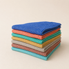 Serviette gaufrée Alvéole [couleurs et formats variés]