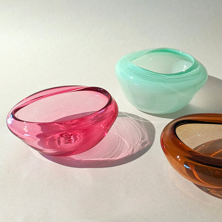 Fluxus bowl in blown glass [varied colors]