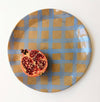 Plateau grande assiette ronde de service Gingham bleu