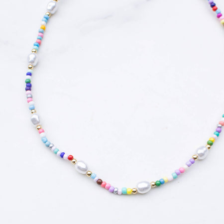 Collier de perles colorées