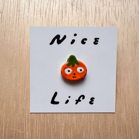 Petite épinglette en céramique Tomate
