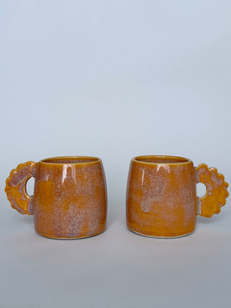 Tasse en porcelaine [formats et couleurs variés]