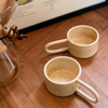 Tasse en grès crème