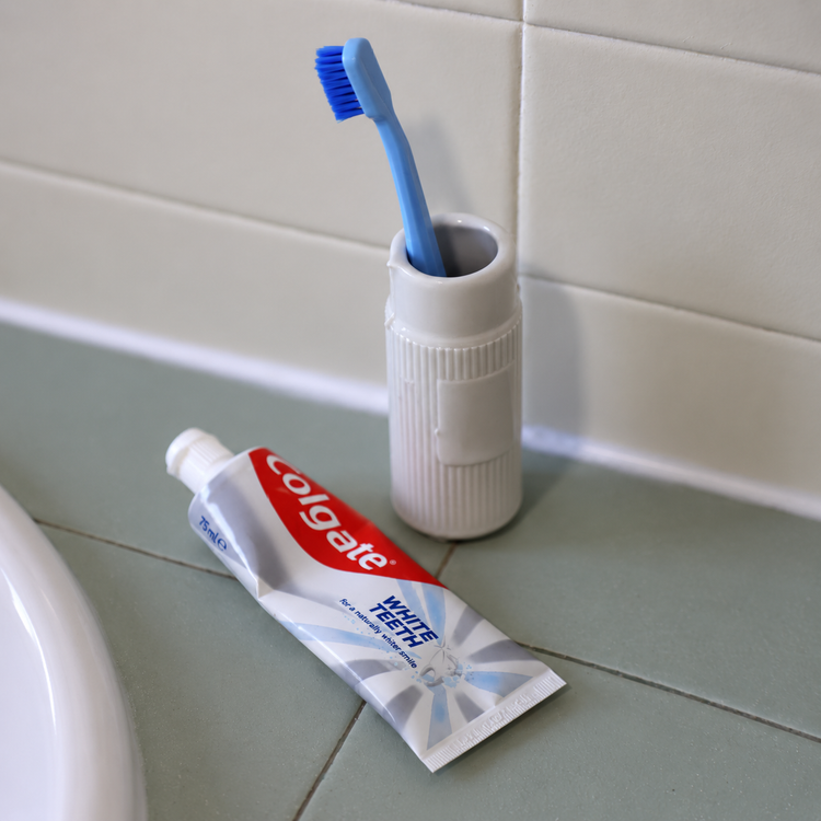 Porte-brosse à dents en porcelaine [couleurs variées]
