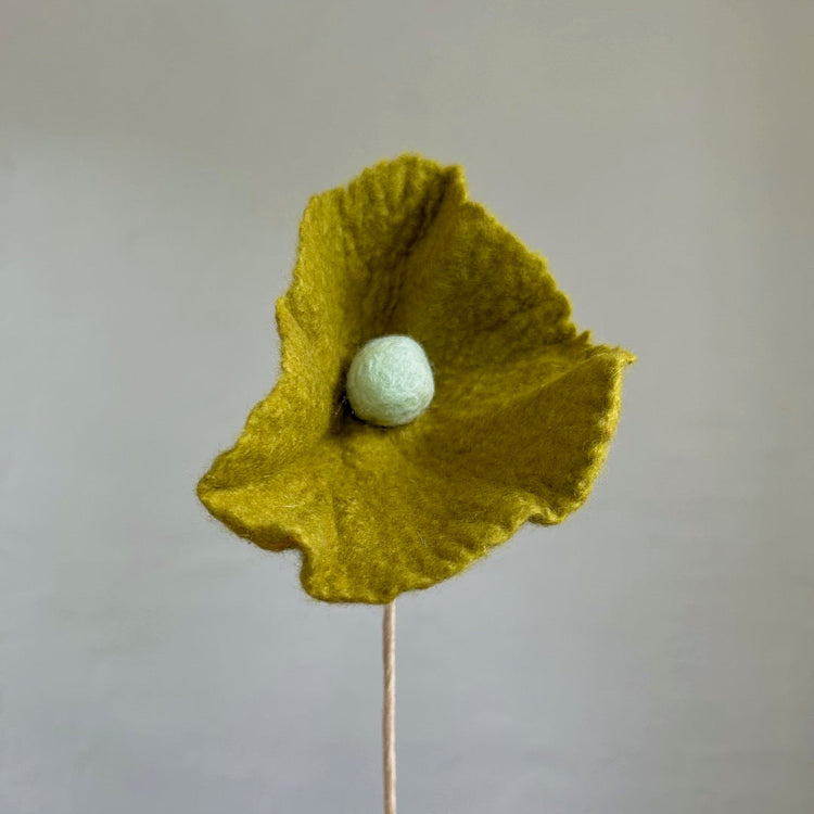 Fleur en feutre [couleurs variées]