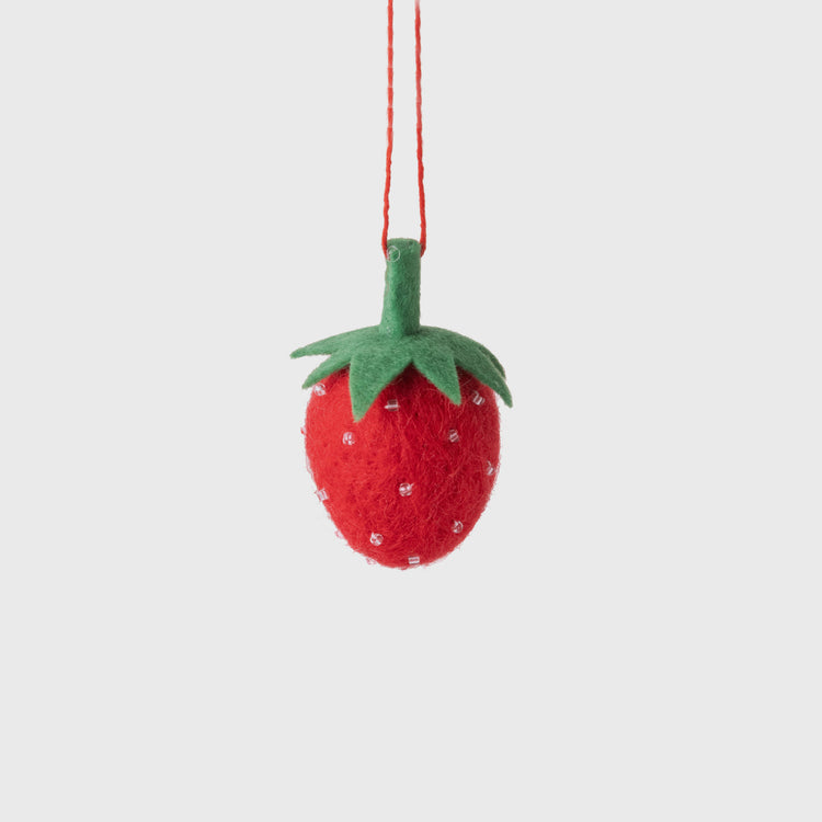 Ornement en feutre fraise
