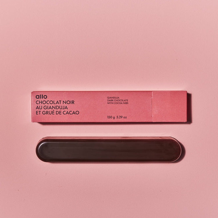 Dark chocolate with gianduja and cocoa nibs