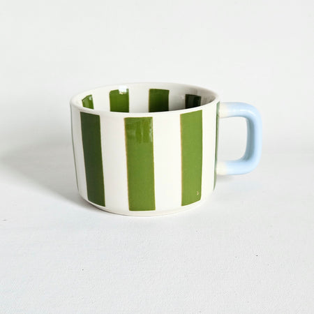 Tasse rayée vintage en céramique
