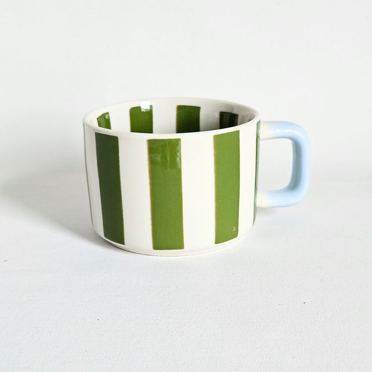 Tasse rayée vintage en céramique