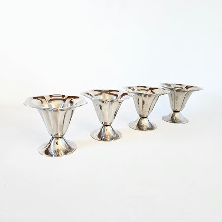 Lot de 4 coupes à dessert en inox vintage