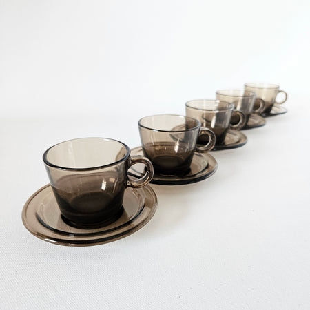 Lot de 5 tasses et coupelles brunes à espresso vintage Vereco