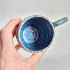 Tasse bleue vintage en céramique artisanale