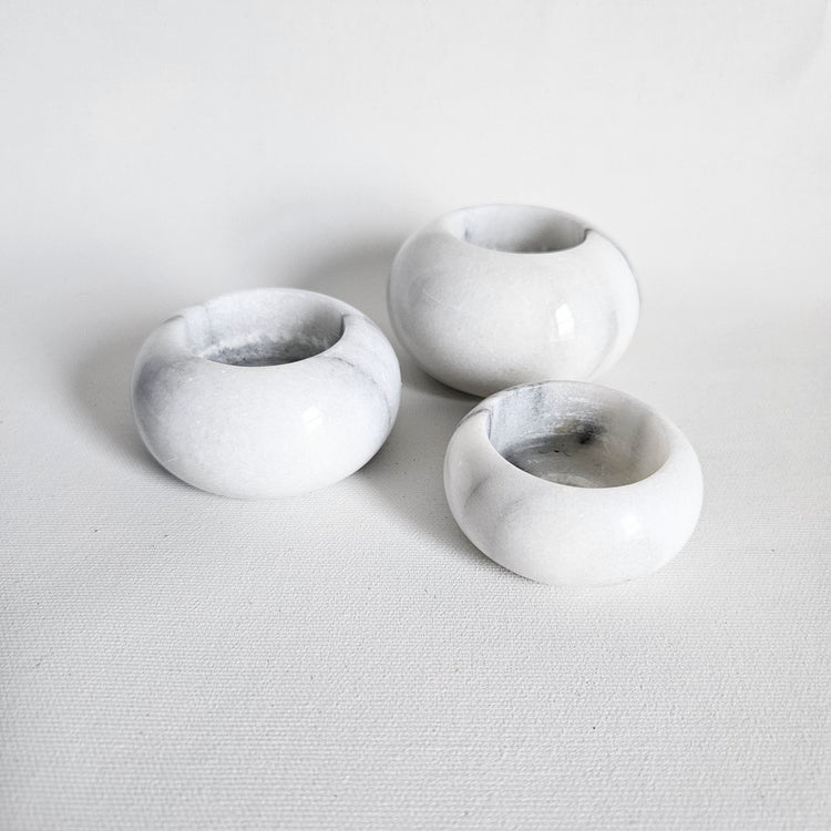 Trio de porte-lampions en marbre