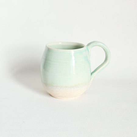 Tasse en céramique artisanale bicolore seconde main
