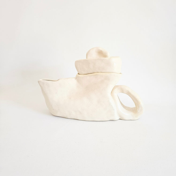 La Barquise handcrafted teapot
