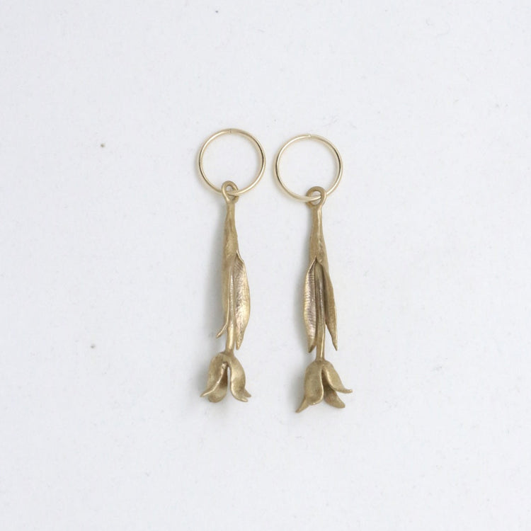 Tulip gold earrings