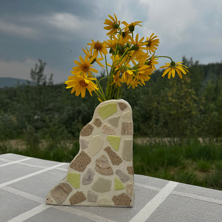 Vase escalier en terrazzo