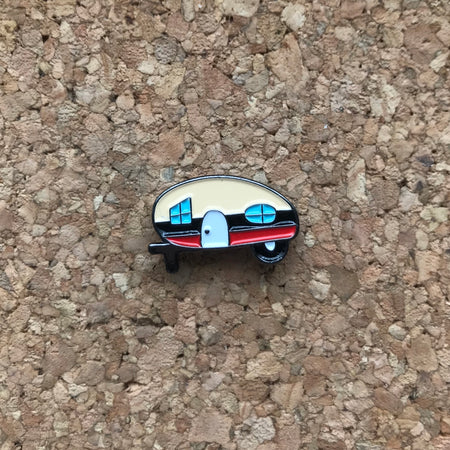 'Mini-camper' pin